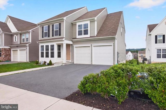 1829 ETHAN DR, Harrisburg, PA 17110