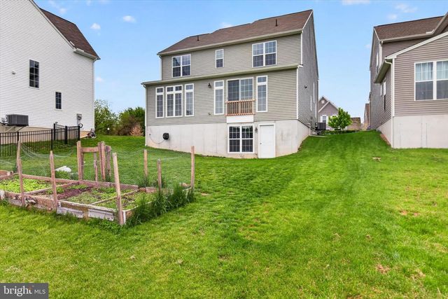 1829 ETHAN DR, Harrisburg, PA 17110