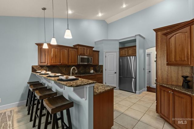4946 N Villa Ridge Way, Boise, ID 83703