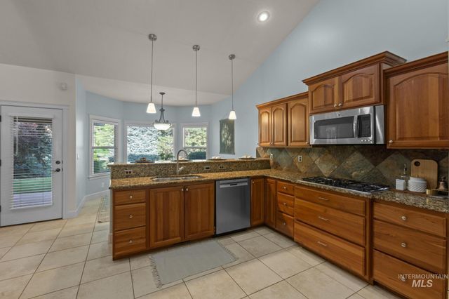 4946 N Villa Ridge Way, Boise, ID 83703
