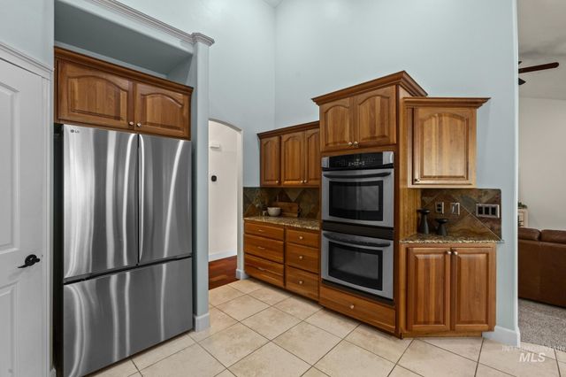 4946 N Villa Ridge Way, Boise, ID 83703
