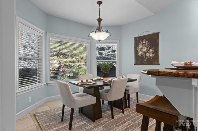 4946 N Villa Ridge Way, Boise, ID 83703