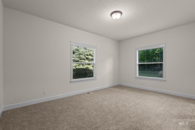 4946 N Villa Ridge Way, Boise, ID 83703