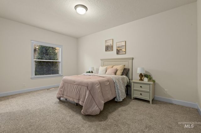 4946 N Villa Ridge Way, Boise, ID 83703