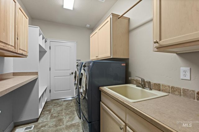 4946 N Villa Ridge Way, Boise, ID 83703