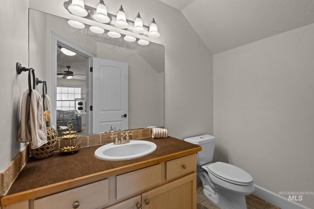 4946 N Villa Ridge Way, Boise, ID 83703