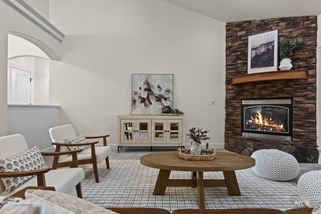 4946 N Villa Ridge Way, Boise, ID 83703