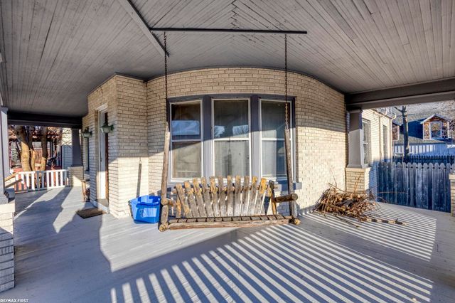 24 Grand Ave Avenue, Mt Clemens, MI 48043