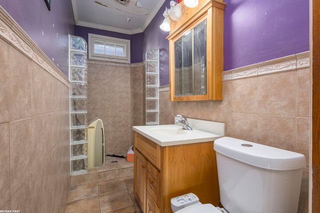 24 Grand Ave Avenue, Mt Clemens, MI 48043