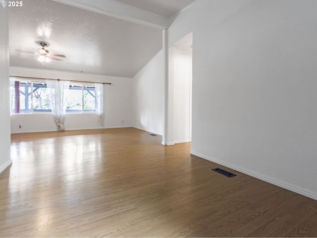 98041 HALLWAY Rd 26, Brookings, OR 97415