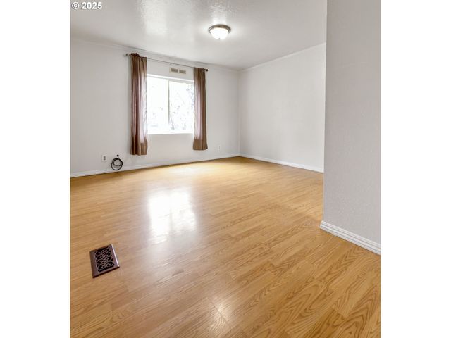 98041 HALLWAY Rd 26, Brookings, OR 97415
