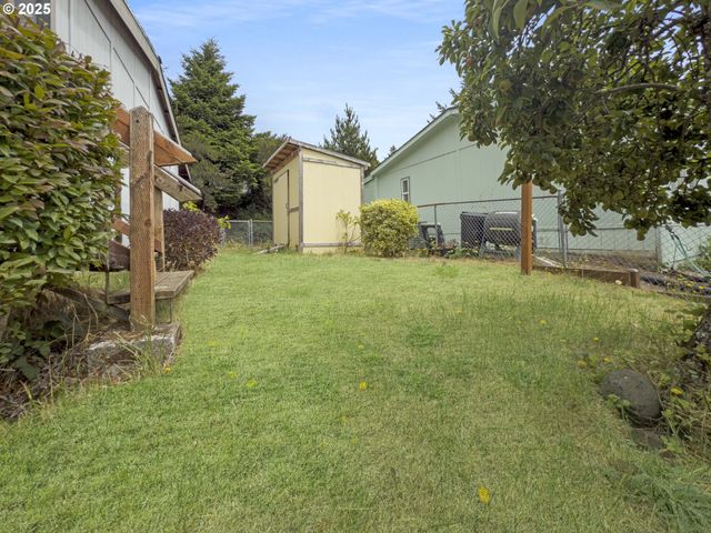 98041 HALLWAY Rd 26, Brookings, OR 97415