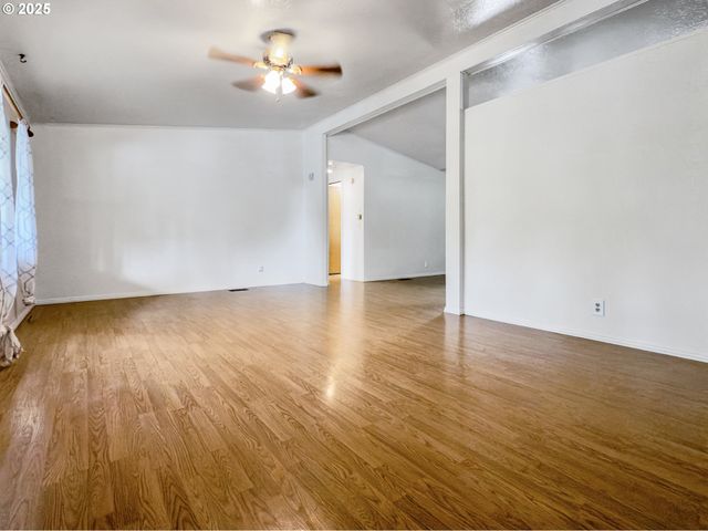 98041 HALLWAY Rd 26, Brookings, OR 97415