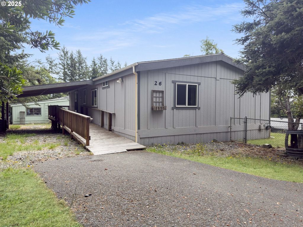 98041 HALLWAY Rd 26, Brookings, OR 97415