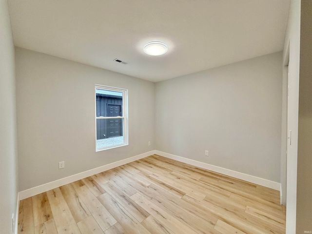 579 NW 3rd Street, Linton, IN 47441