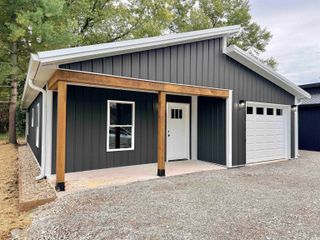 579 NW 3rd Street, Linton, IN 47441