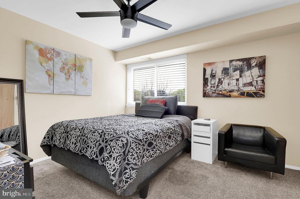 Image 13 of property listing at 1 SUMMIT HILL CT #B-2, Catonsville, MD 21228