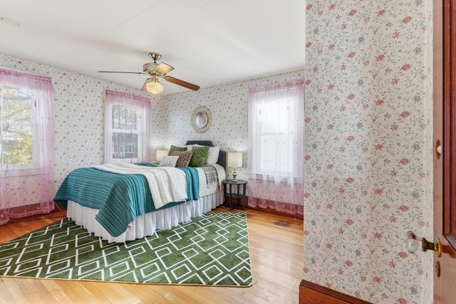 284 Beacon St, Lowell, MA 01850