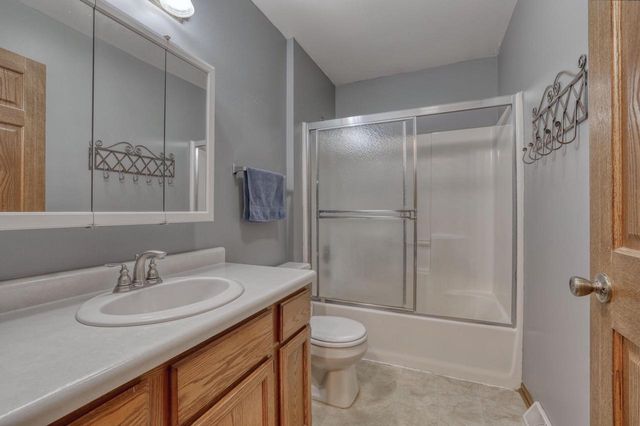 S94W35101 Crestfield COURT, Eagle, WI 53119