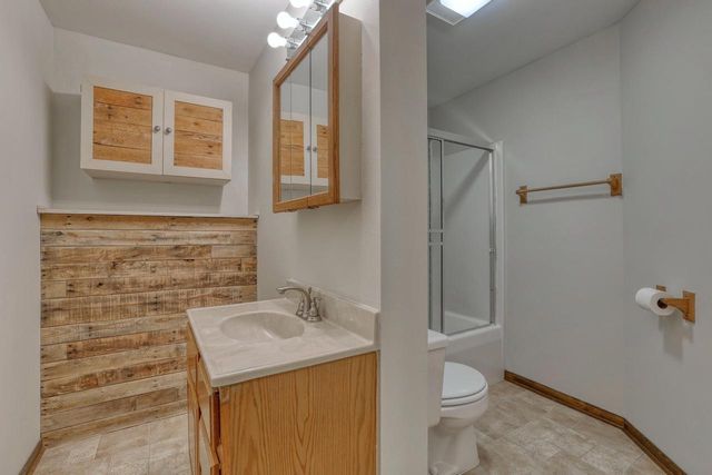 S94W35101 Crestfield COURT, Eagle, WI 53119