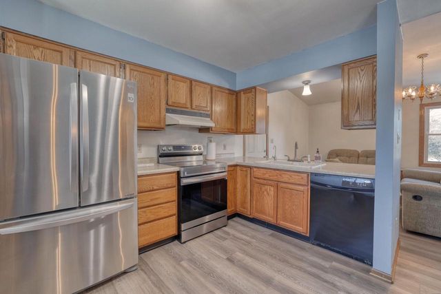 S94W35101 Crestfield COURT, Eagle, WI 53119