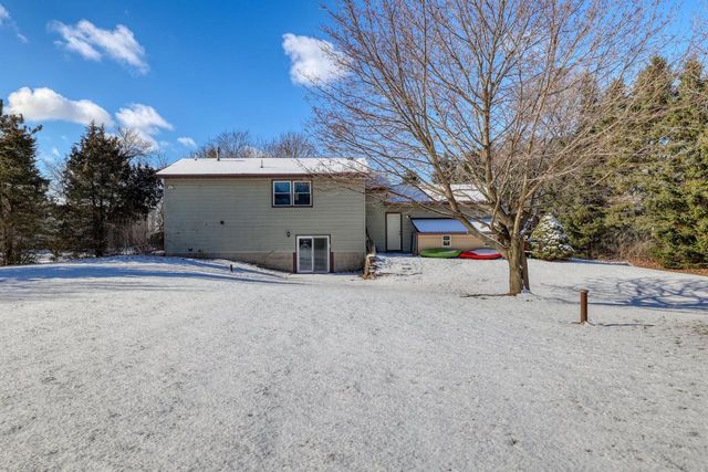 S94W35101 Crestfield COURT, Eagle, WI 53119