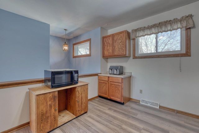 S94W35101 Crestfield COURT, Eagle, WI 53119