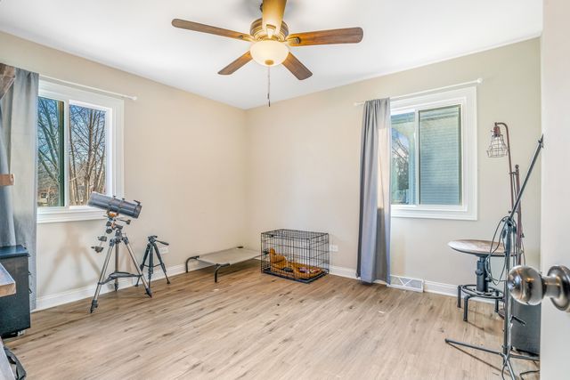 987 Lakewood Drive, Bartlett, IL 60103