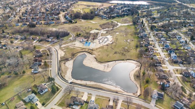 987 Lakewood Drive, Bartlett, IL 60103