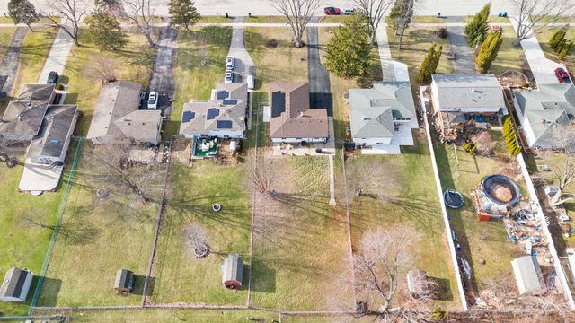 987 Lakewood Drive, Bartlett, IL 60103