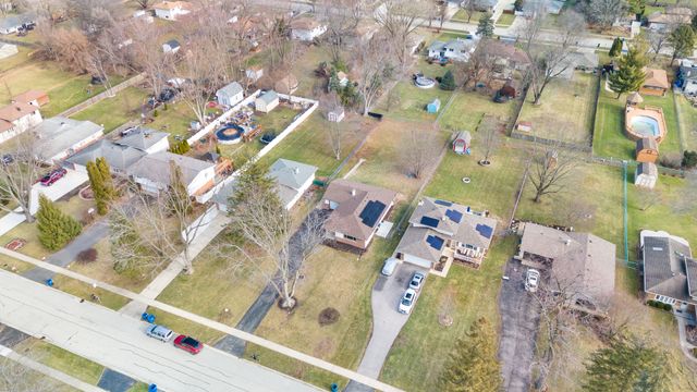 987 Lakewood Drive, Bartlett, IL 60103