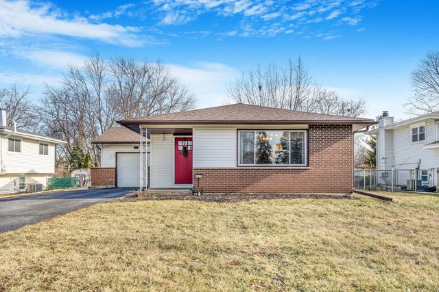 987 Lakewood Drive, Bartlett, IL 60103