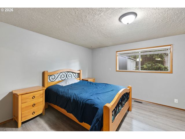 5590 Sw 182ND Ave, Aloha, OR 97078