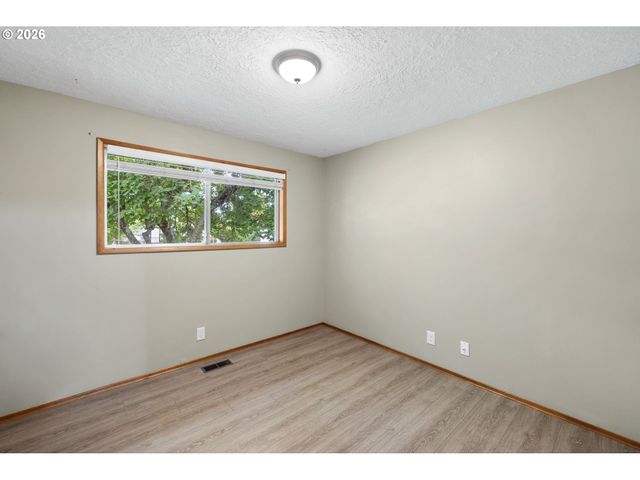 5590 Sw 182ND Ave, Aloha, OR 97078