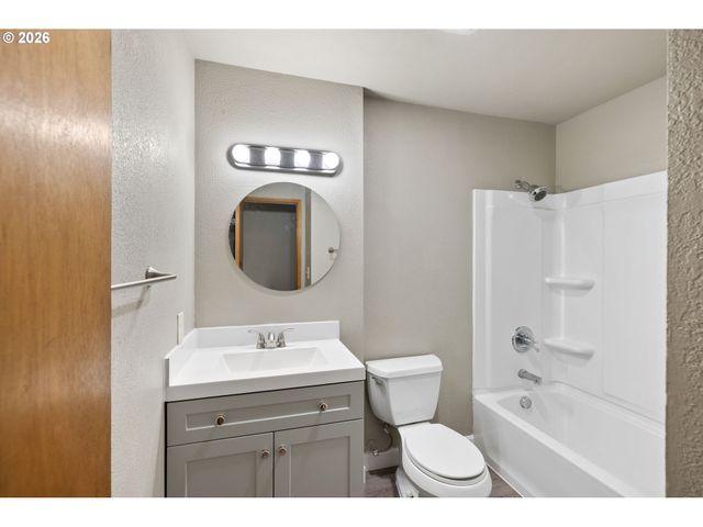 5590 Sw 182ND Ave, Aloha, OR 97078