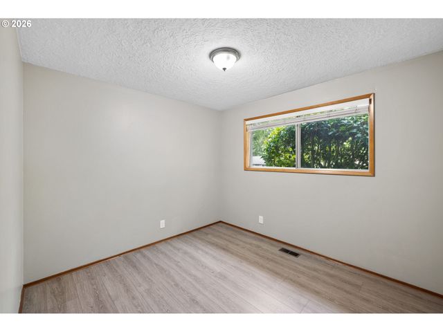 5590 Sw 182ND Ave, Aloha, OR 97078