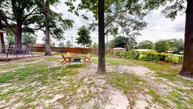 1001 Fairlane Drive, Dothan, AL 36301