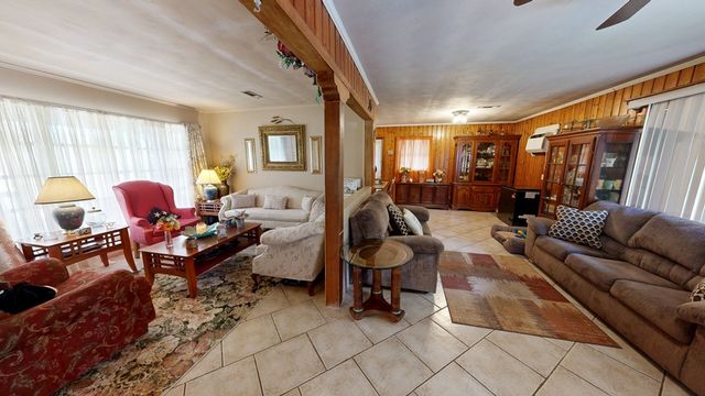 1001 Fairlane Drive, Dothan, AL 36301