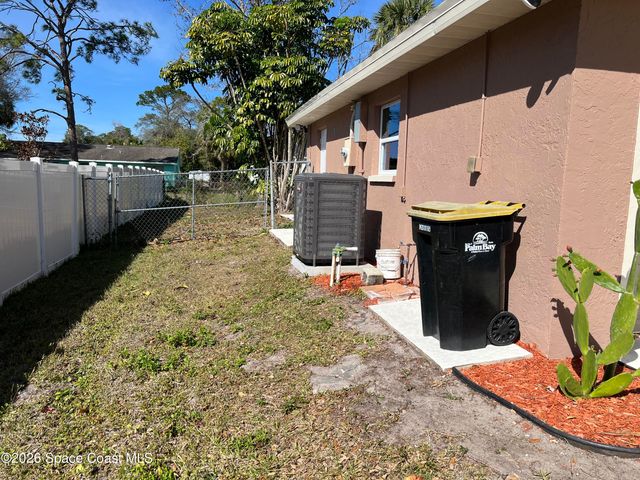 1151 Tarleton Street SE, Palm Bay, FL 32909