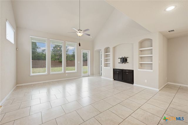 1226 Hidden Cave Drive, New Braunfels, TX 78132