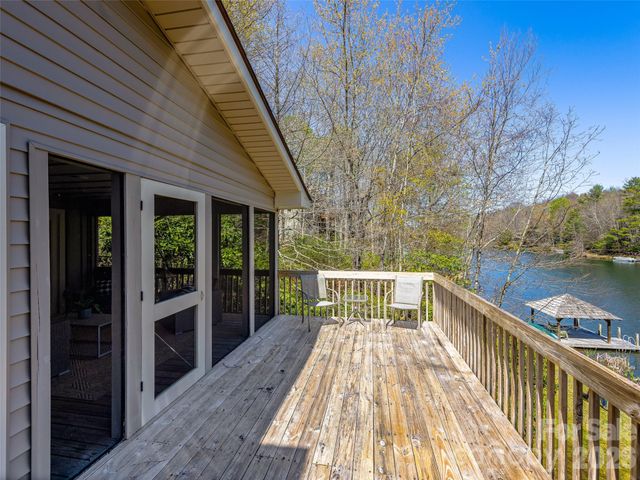 46 Kassahola Drive, Brevard, NC 28712