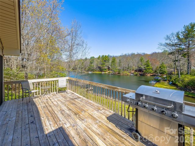 46 Kassahola Drive, Brevard, NC 28712