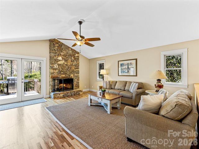 46 Kassahola Drive, Brevard, NC 28712