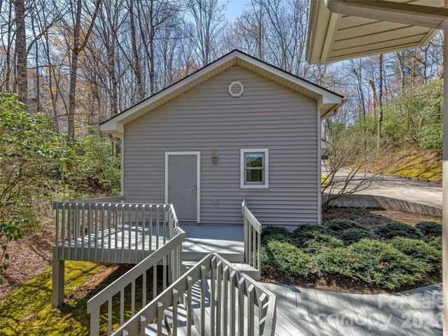 46 Kassahola Drive, Brevard, NC 28712