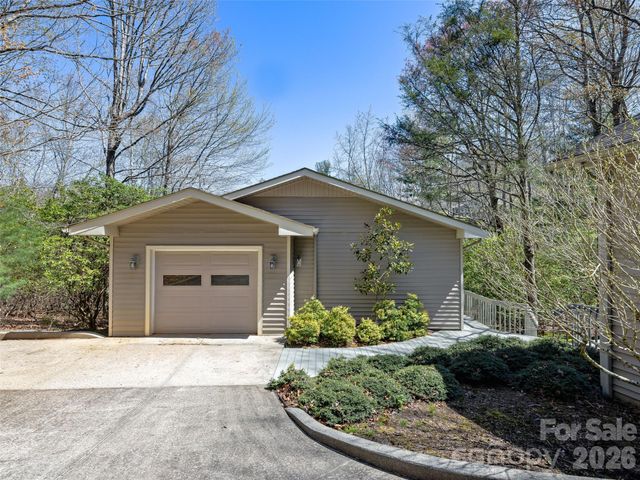 46 Kassahola Drive, Brevard, NC 28712