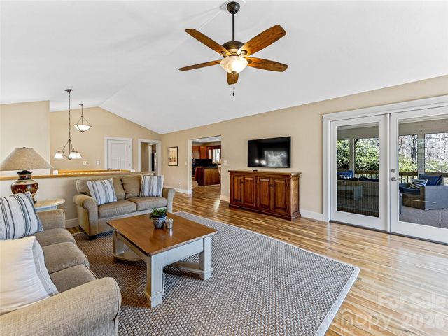 46 Kassahola Drive, Brevard, NC 28712