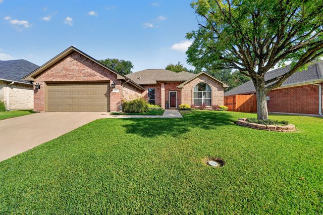 3625 Kodiak Court, Fort Worth, TX 76137