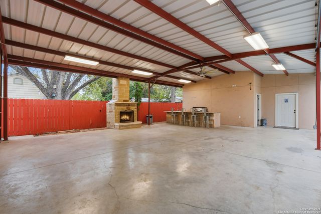 1314 W Theo Ave, San Antonio, TX 78225