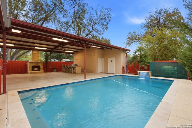 1314 W Theo Ave, San Antonio, TX 78225