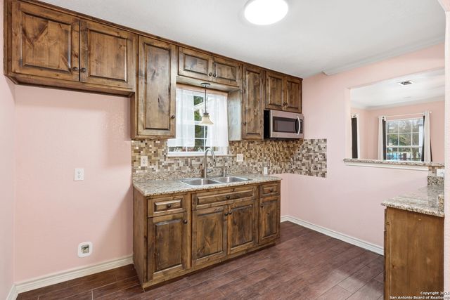 1314 W Theo Ave, San Antonio, TX 78225